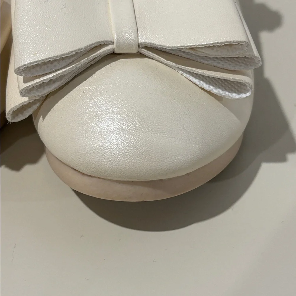 Pipperdoodles Lot of 2 Sparkly Black & Ivory Bow Girls Velcro Shoes Pip Squeak